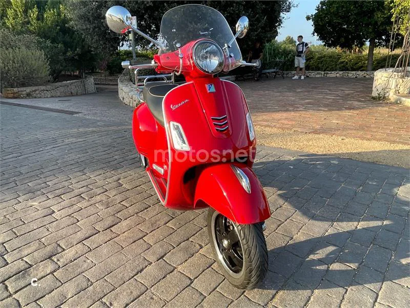 Vespa GTS 300 - Vista 6