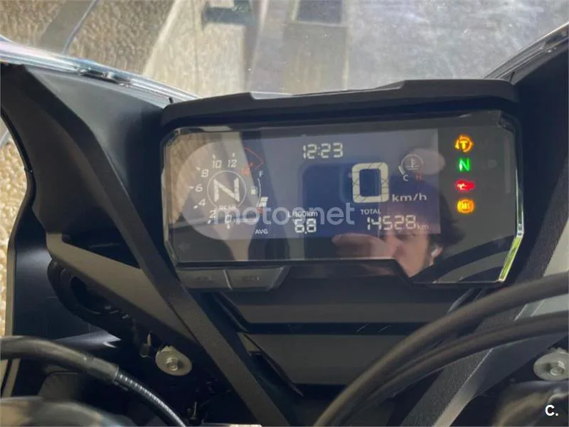 Honda CBR650R - Vista 8