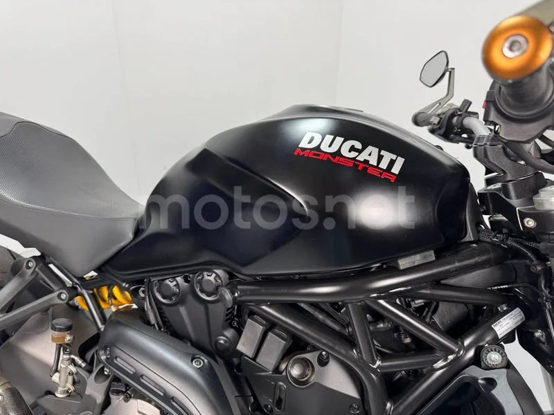 Ducati Monster 821 - Vista 12