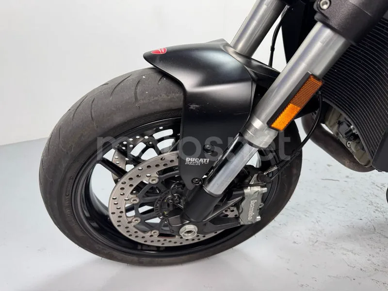 Ducati Monster 821 - Vista 5
