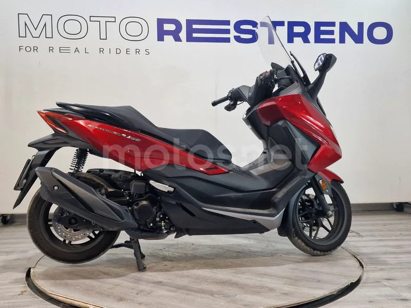 Honda Forza 350 - Vista 6