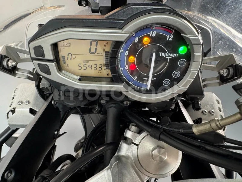Triumph Tiger 800 XC - Vista 12