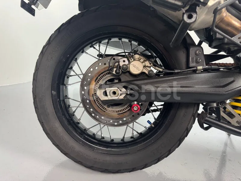Triumph Tiger 800 XC - Vista 13
