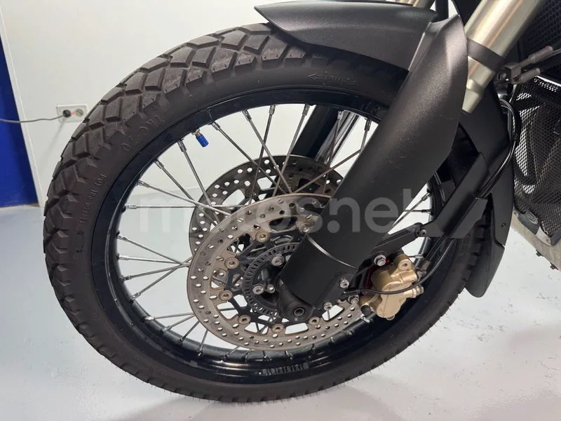 Triumph Tiger 800 XC - Vista 14