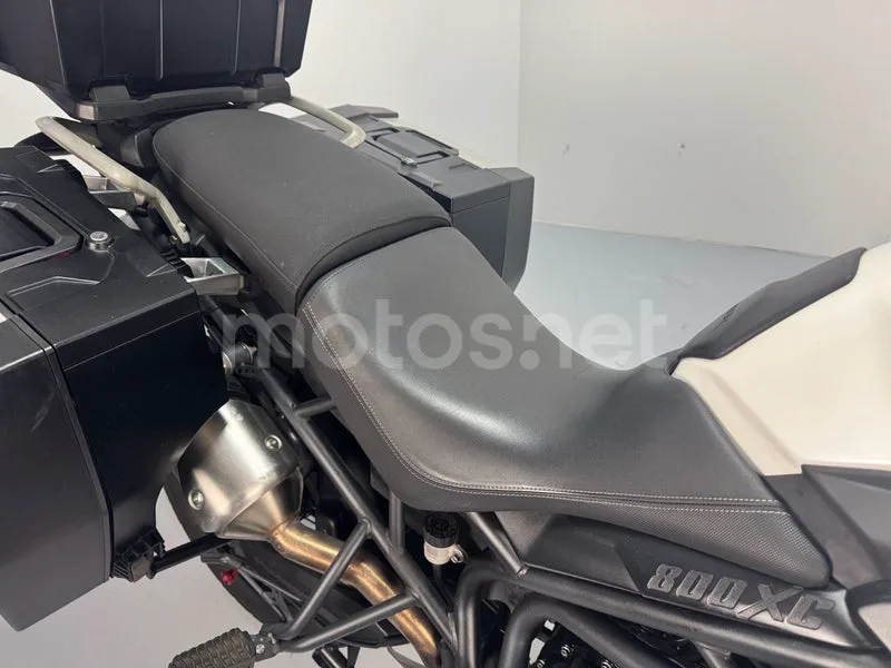 Triumph Tiger 800 XC - Vista 8