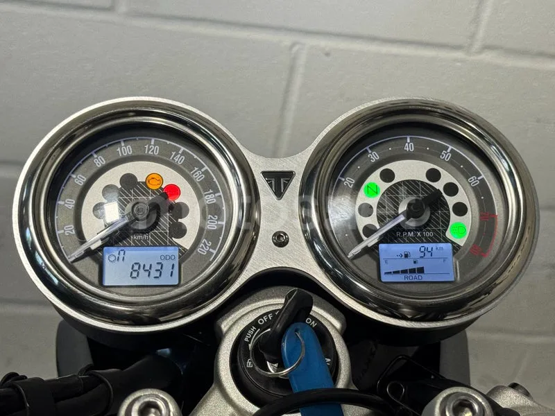 Triumph Speed Twin 1200 - Vista 6