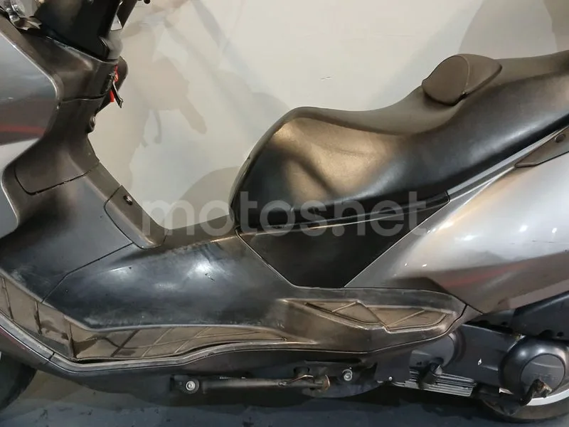 Aprilia Atlantic 250 - Vista 11