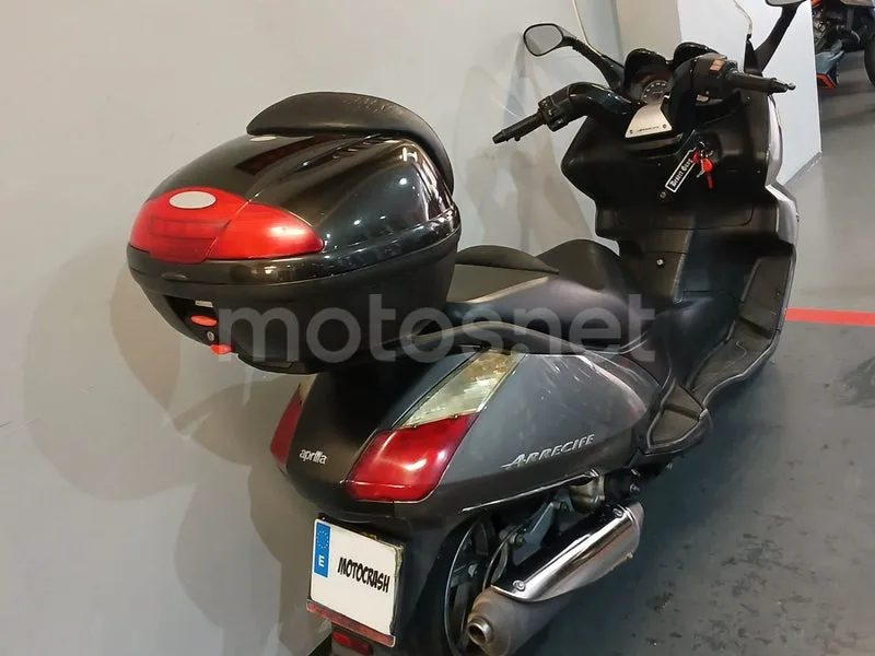 Aprilia Atlantic 250 - Vista 18