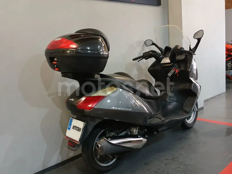 Aprilia Atlantic 250 - Vista 3