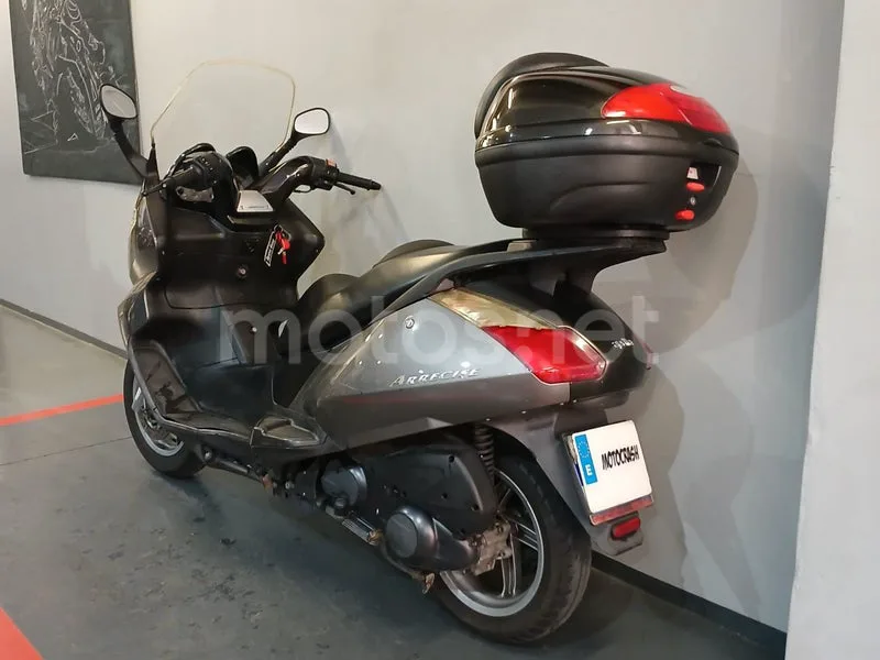 Aprilia Atlantic 250 - Vista 5