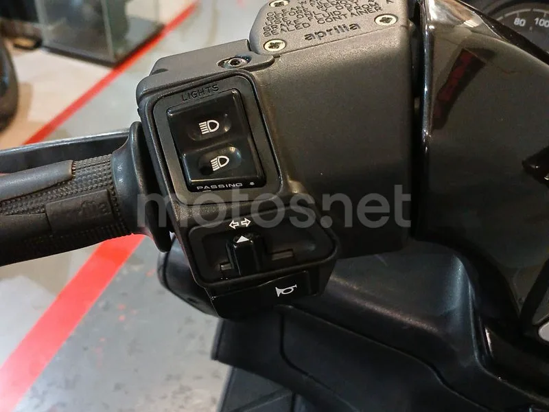 Aprilia Atlantic 250 - Vista 8