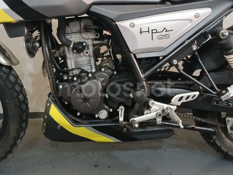 FB Mondial HPS 125 - Vista 15