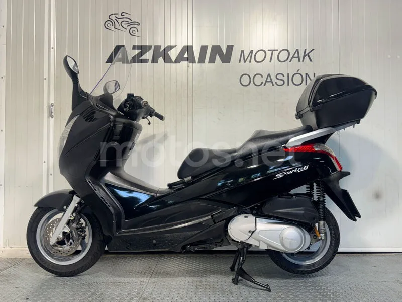 Honda S-Wing 125 - Vista 3