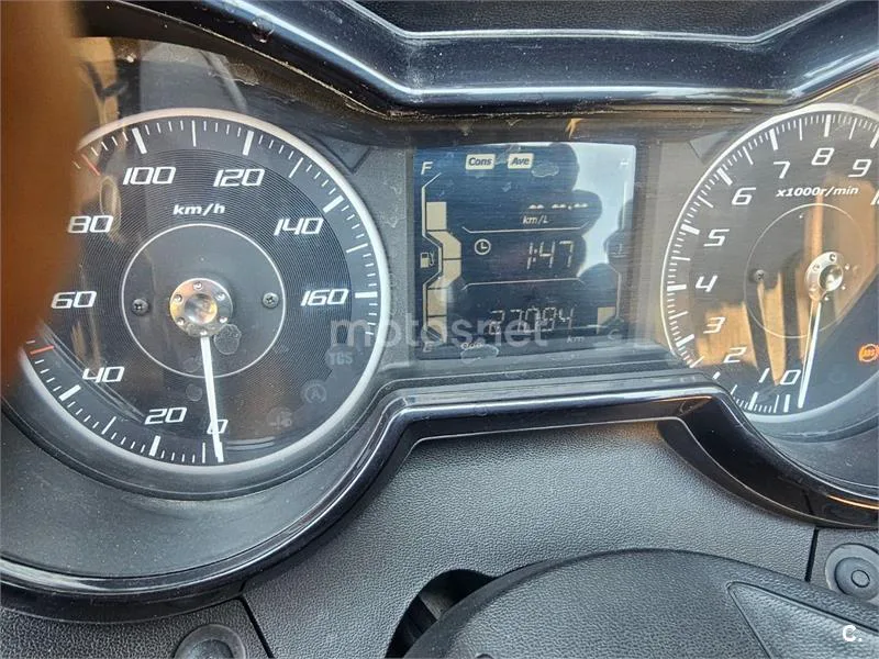 Yamaha XMAX 125 - Vista 17