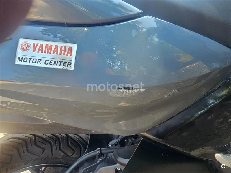 Yamaha XMAX 125 - Vista 10