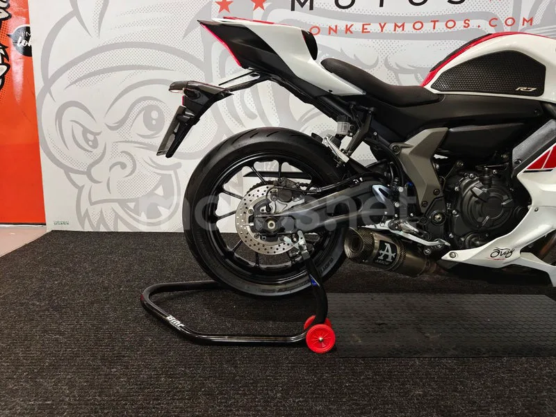 Yamaha YZF-R7 - Vista 14