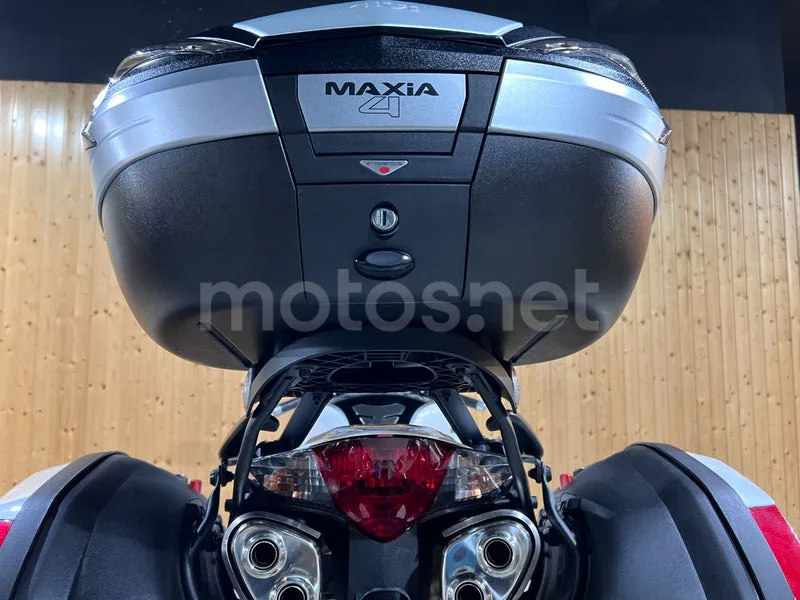 Honda VFR800F - Vista 12