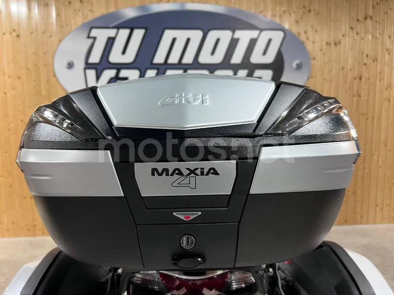Honda VFR800F - Vista 13