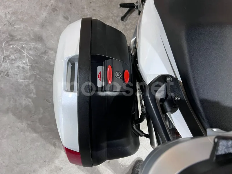 Honda VFR800F - Vista 15