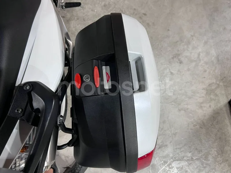 Honda VFR800F - Vista 16