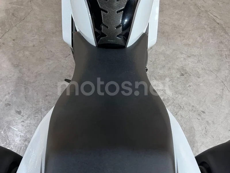 Honda VFR800F - Vista 18