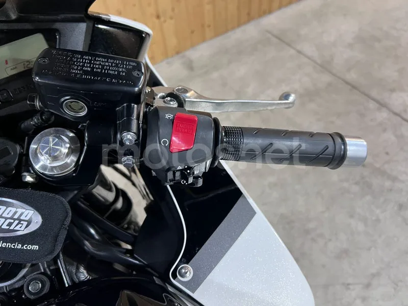 Honda VFR800F - Vista 21