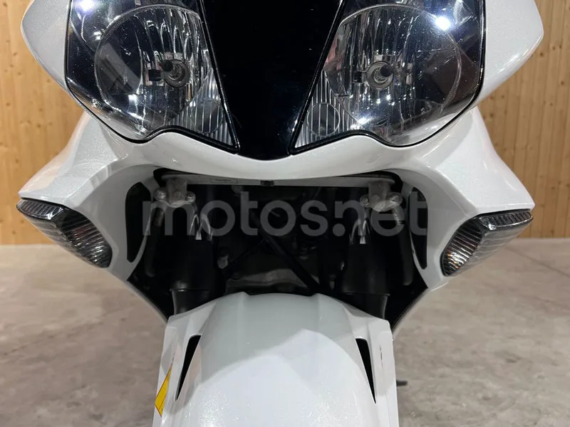 Honda VFR800F - Vista 28