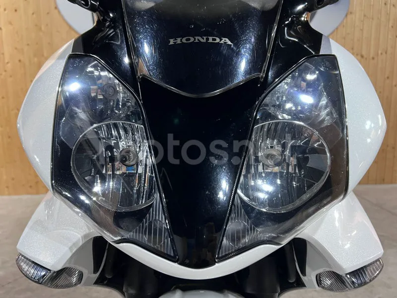Honda VFR800F - Vista 29