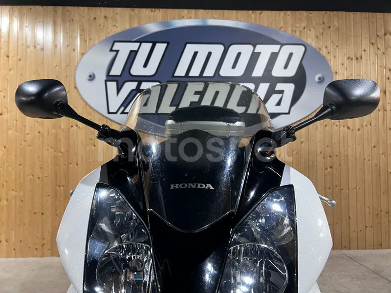 Honda VFR800F - Vista 30