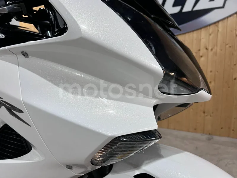 Honda VFR800F - Vista 33