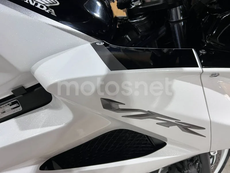 Honda VFR800F - Vista 42