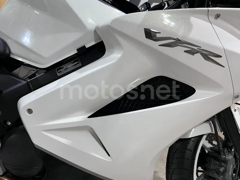 Honda VFR800F - Vista 43
