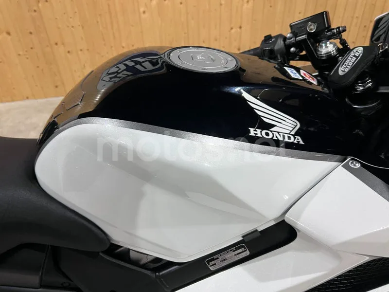 Honda VFR800F - Vista 50