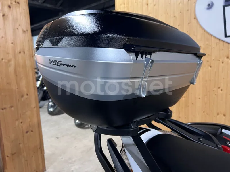 Honda VFR800F - Vista 54