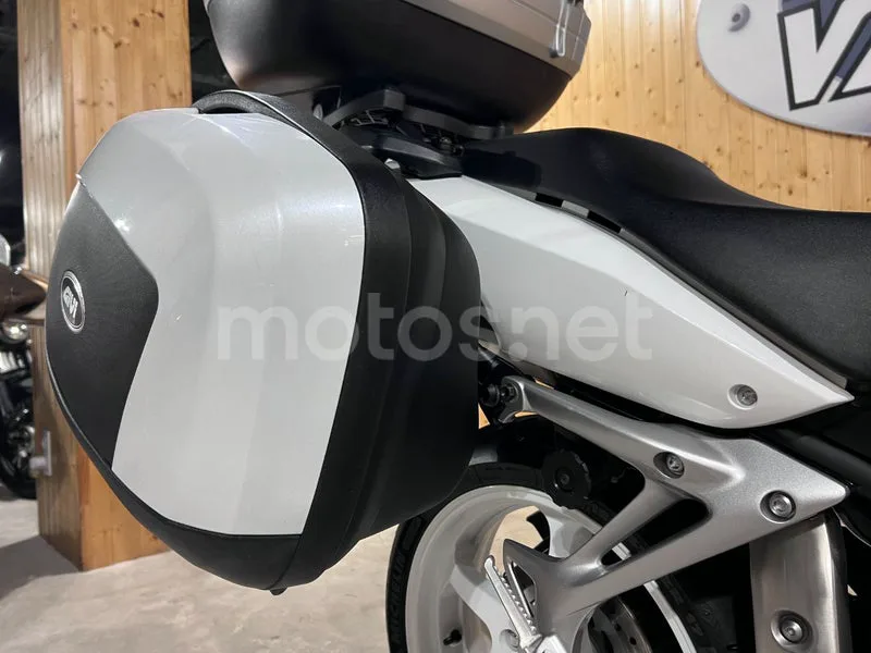 Honda VFR800F - Vista 57