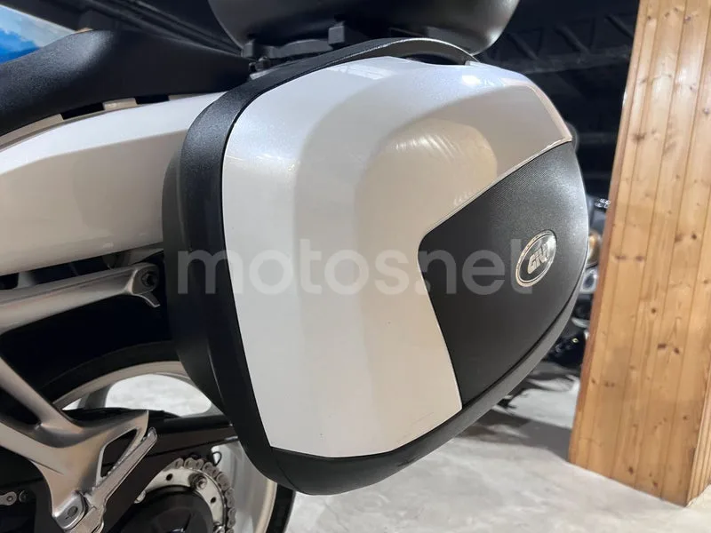 Honda VFR800F - Vista 67