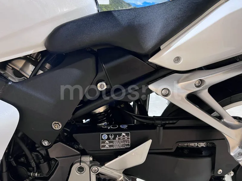 Honda VFR800F - Vista 72