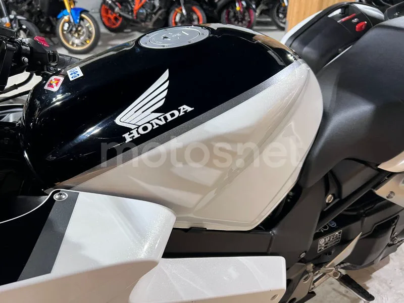 Honda VFR800F - Vista 78