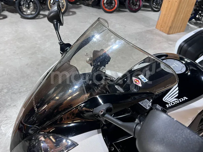 Honda VFR800F - Vista 80