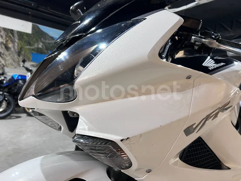 Honda VFR800F - Vista 82