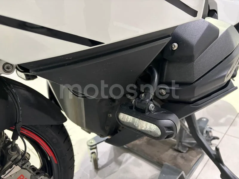BMW R 1300 RT - Vista 12