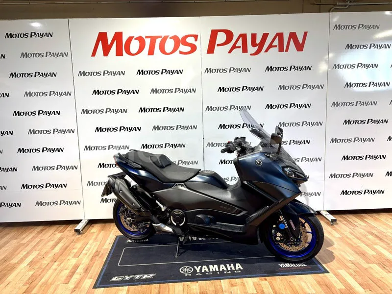 Yamaha TMAX - Vista 7