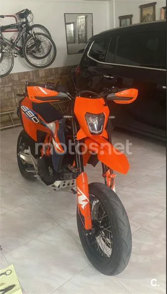 KTM 690 SMC R - Vista 4