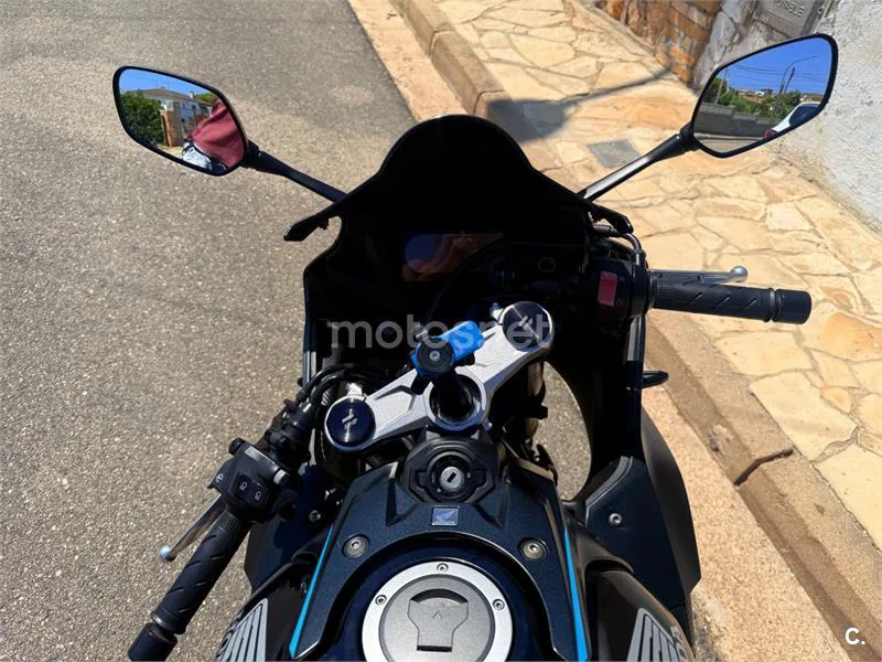 Honda CBR650R - Vista 4