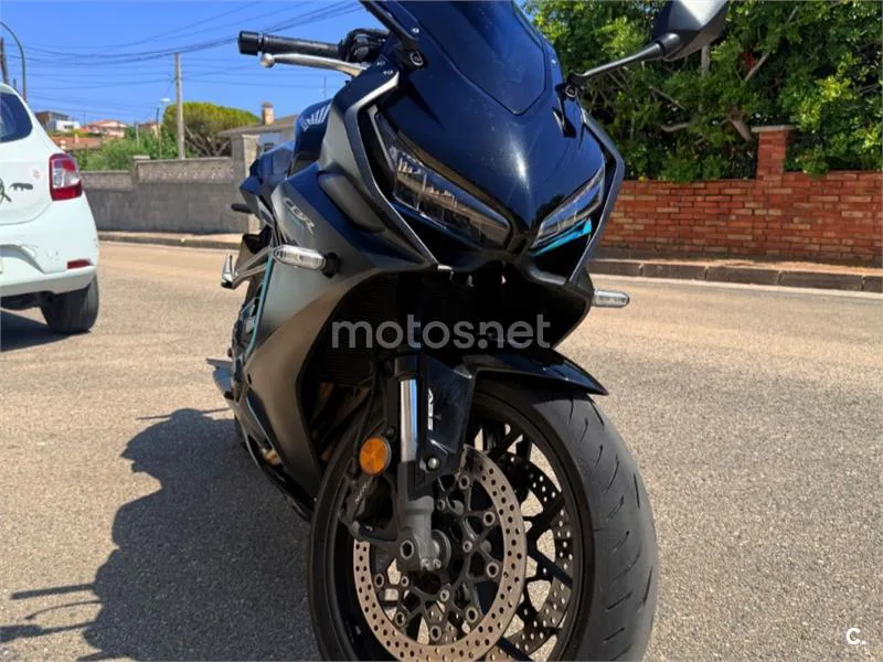 Honda CBR650R - Vista 5
