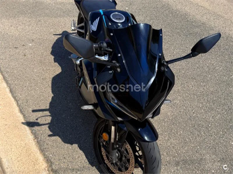 Honda CBR650R - Vista 7