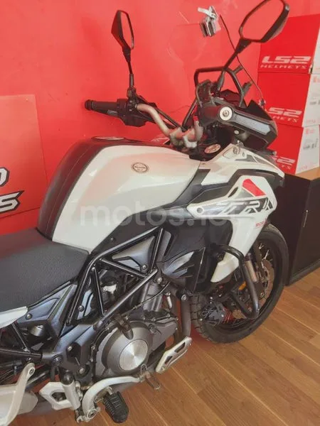 Benelli TRK 502 - Vista 11