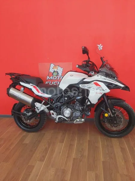 Benelli TRK 502 - Vista 17