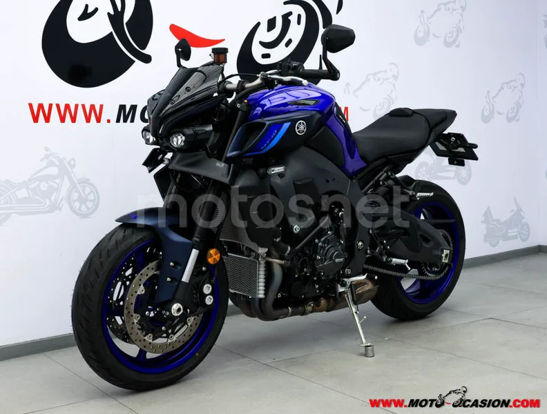 Yamaha MT-10 - Vista 8