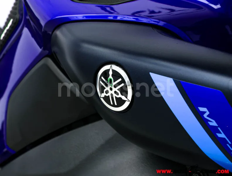 Yamaha MT-10 - Vista 9